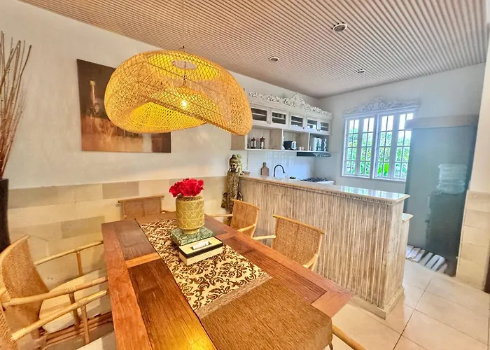 3br Carissa Centre, Bali By Le Ciel Hospitality Seminyak (Bali)